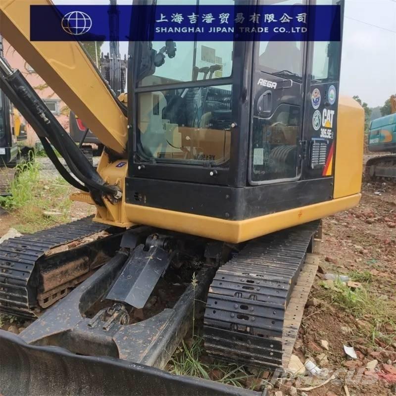 CAT 305.5 E 小型挖掘机