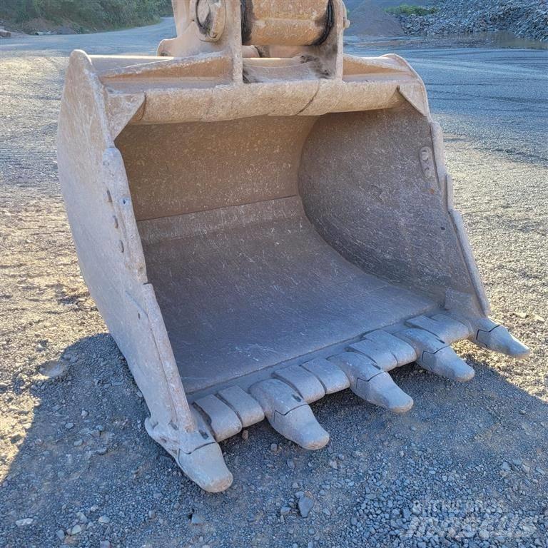 Volvo EC240BLC 履带挖掘机