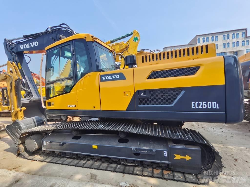 Volvo EC 250 D L 履带挖掘机