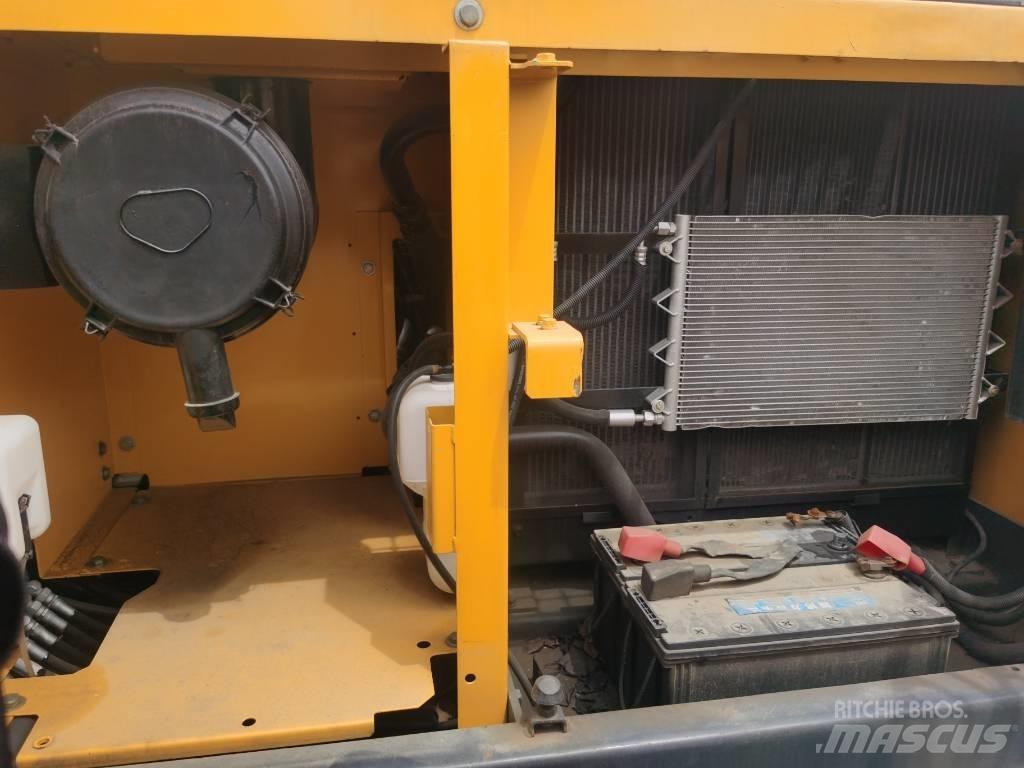 Kobelco SK 200-8 履带挖掘机