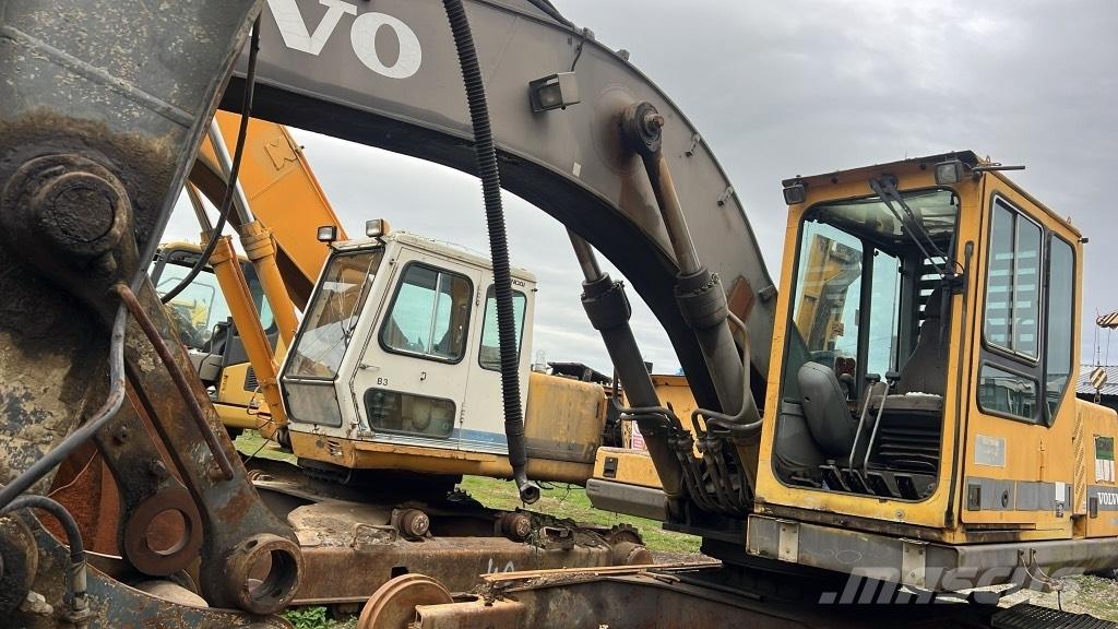 Volvo 280 散热器