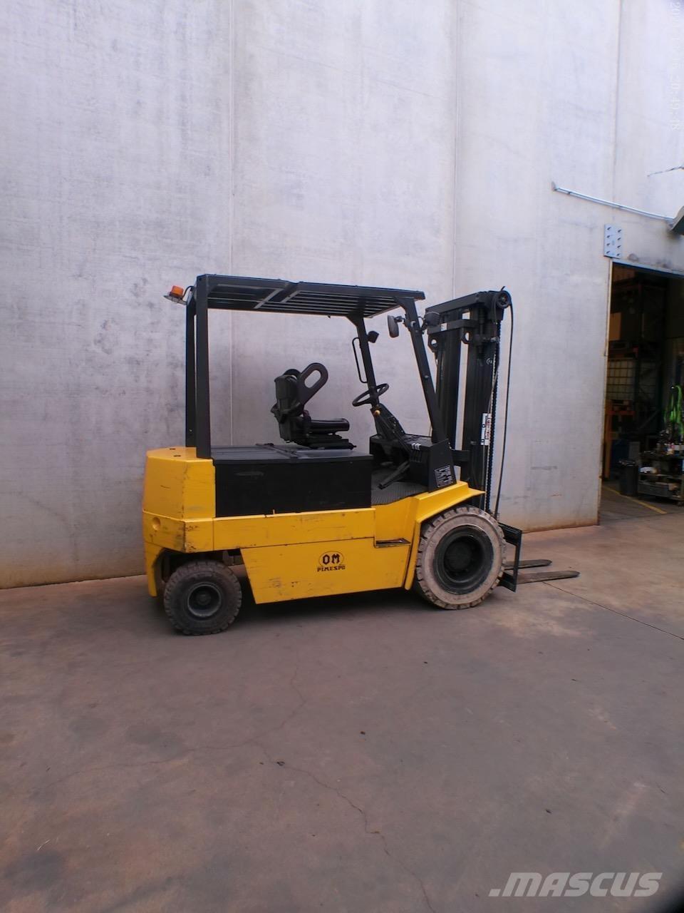 OM E50N 电动叉车