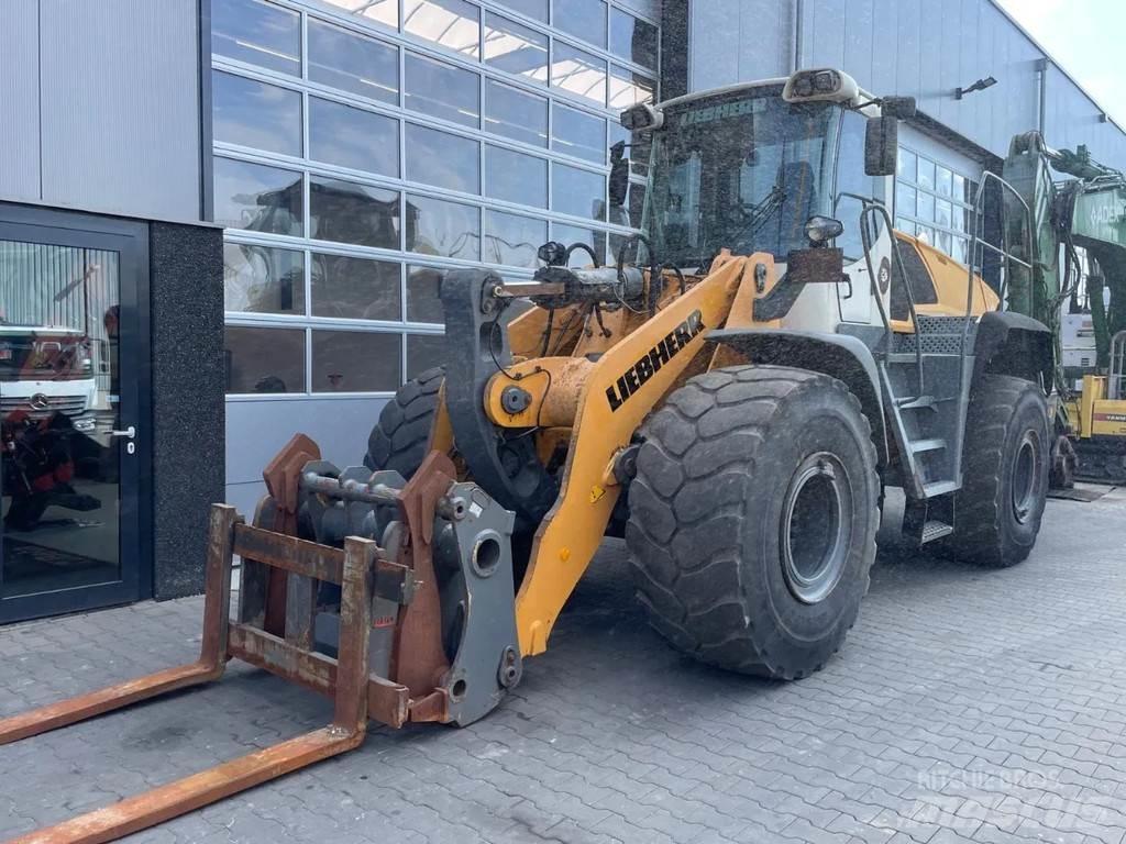Liebherr L566 轮式装载机