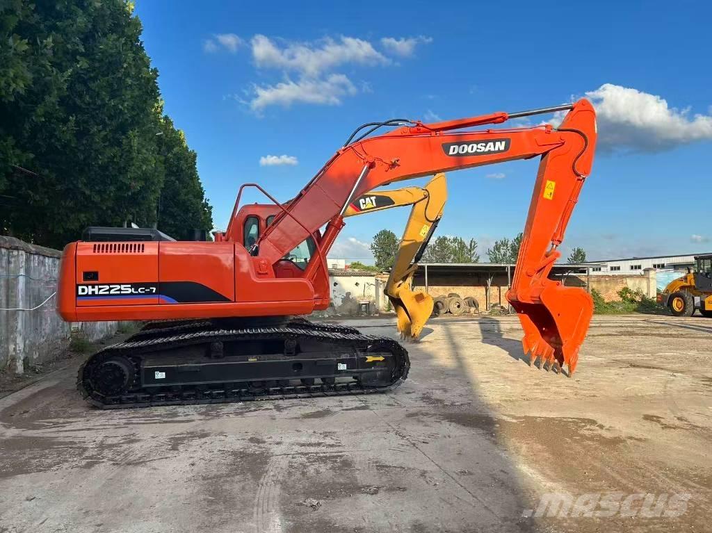 Doosan DH 225 LC-7 履带挖掘机