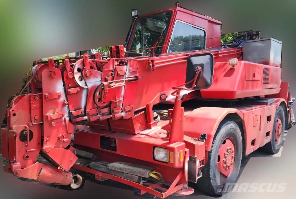 Kato MR 100 越野轮胎起重机︳越野吊︳越野起重机︳移动式起重机