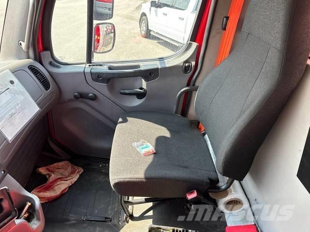 Freightliner M2 饮料运输车