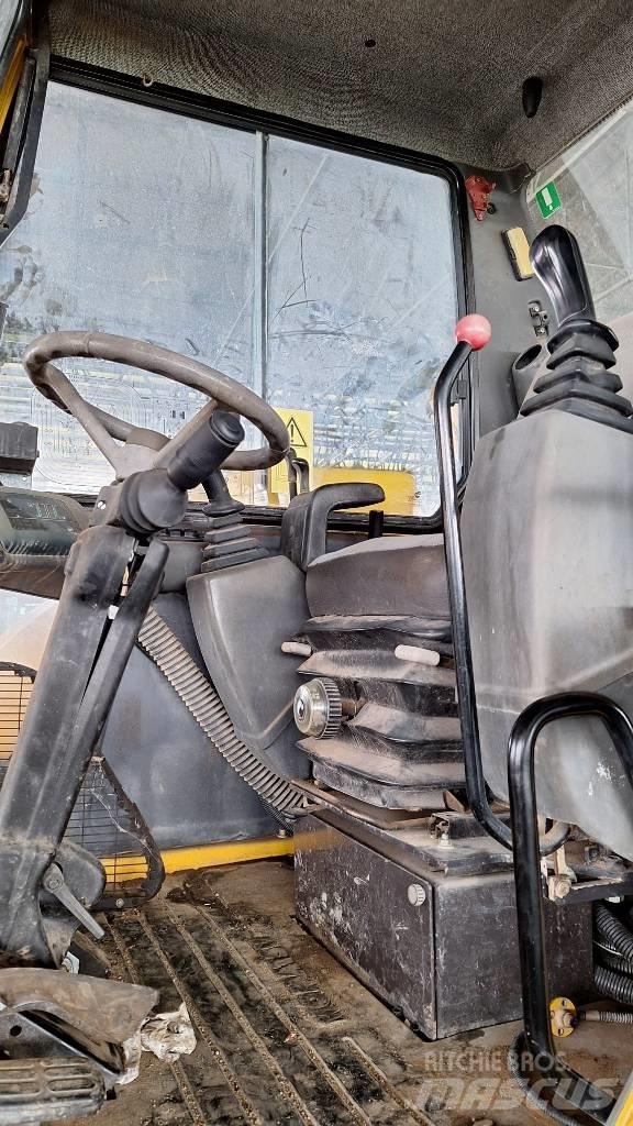 Komatsu PW 110 轮式挖掘机