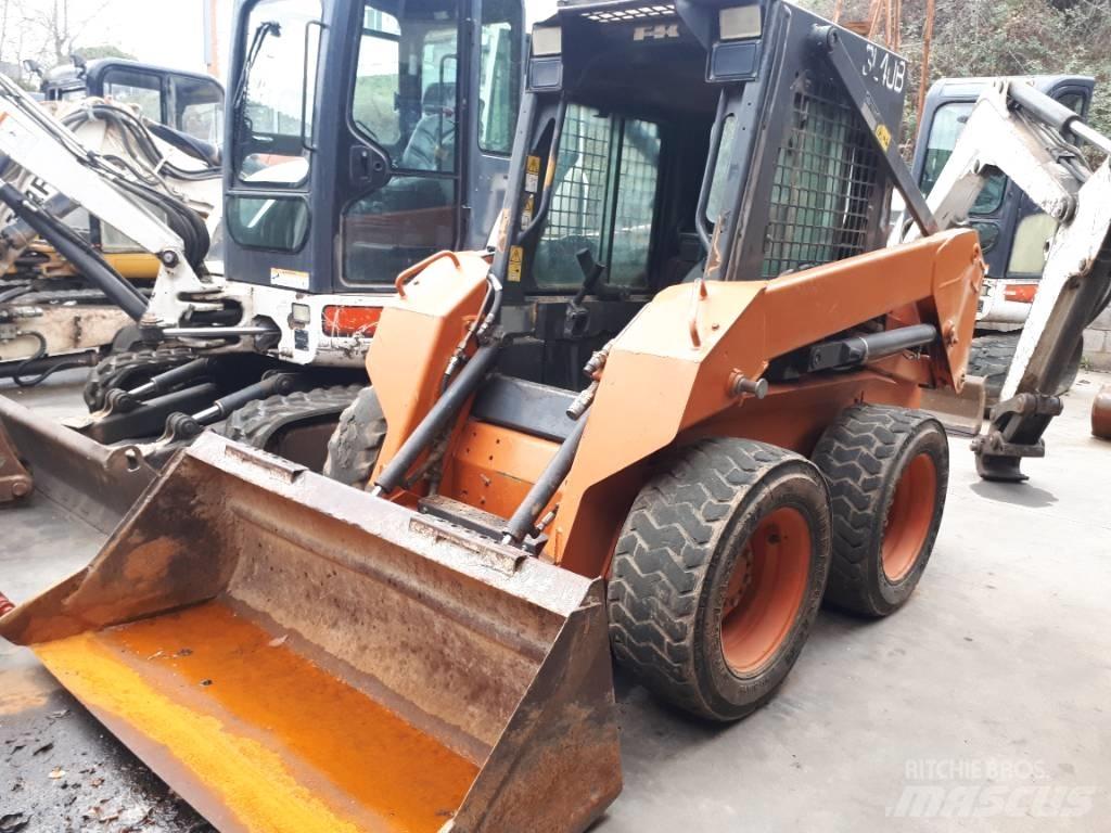 Fiat-Kobelco SL 40 滑移装载机