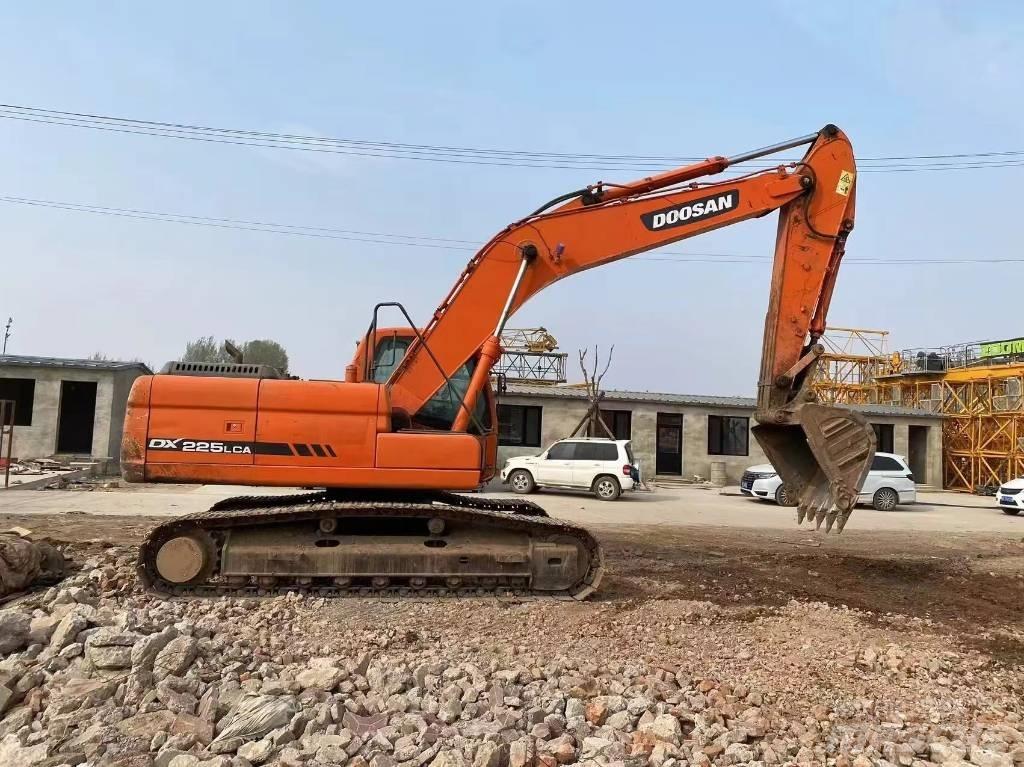 Doosan DX 225 LC 履带挖掘机