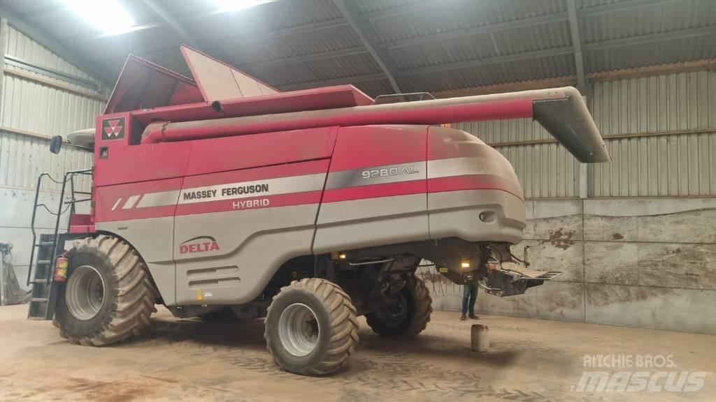 Massey Ferguson 9280 联合收割机