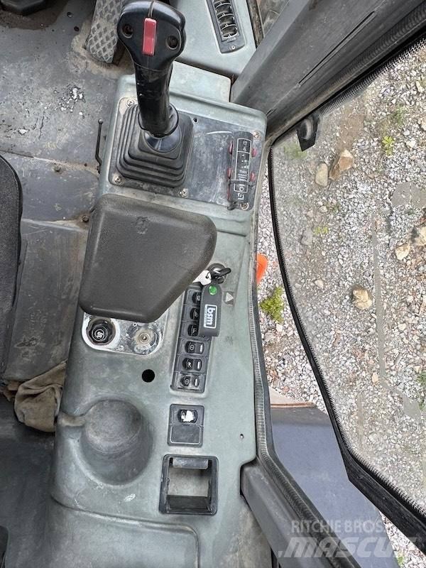 Hitachi LX 290 E 轮式装载机