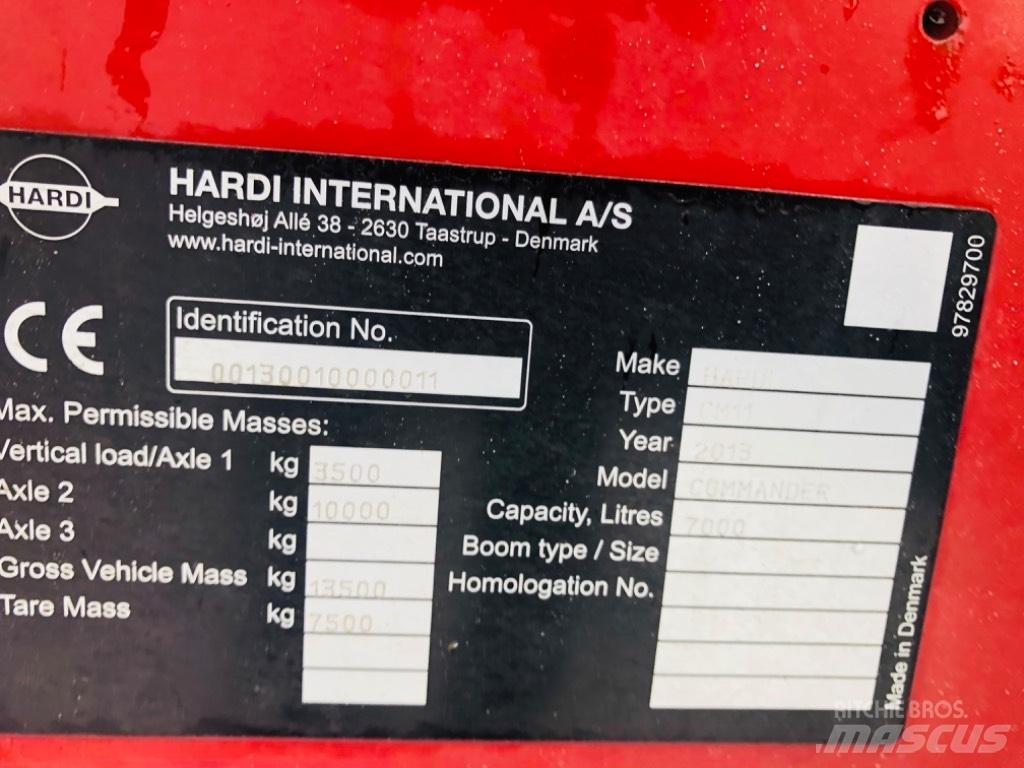 Hardi Commander 7000 牵引式喷雾机