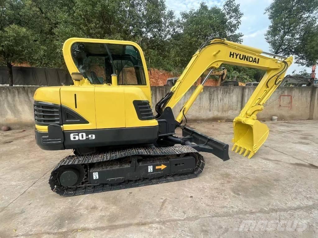 Hyundai R60-9 履带挖掘机