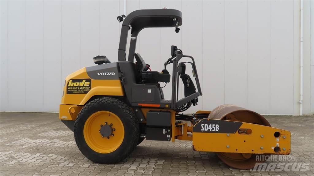 Volvo SD 45 B 单轮压路机