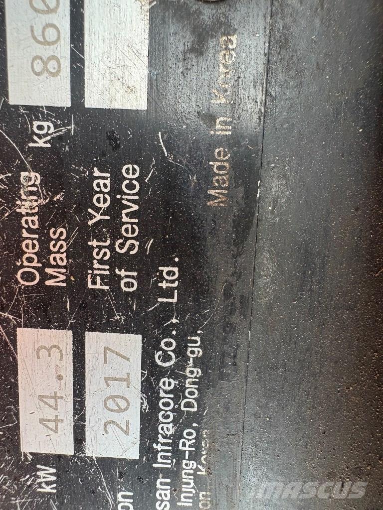 Doosan DX 85 R 中型挖掘机