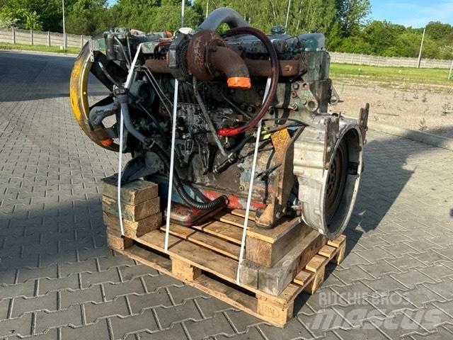 Volvo TD120GA 发动机