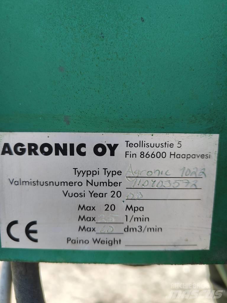 Agronic 1022 牧草包膜机