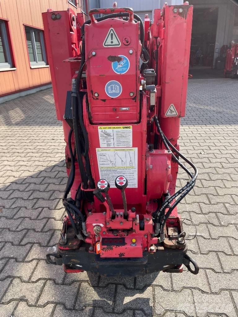 Unic URW 295 履带起重机