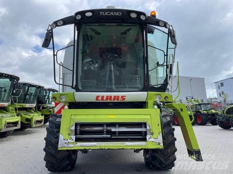 CLAAS Tucano 450 联合收割机