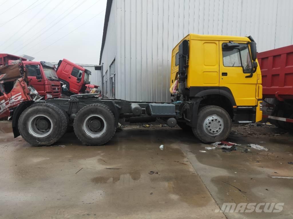 Howo 375 6x4 牵引车
