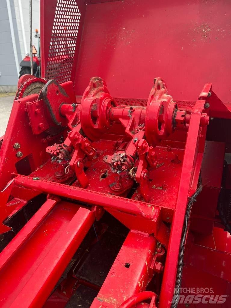 Massey Ferguson 1839 方捆打捆机