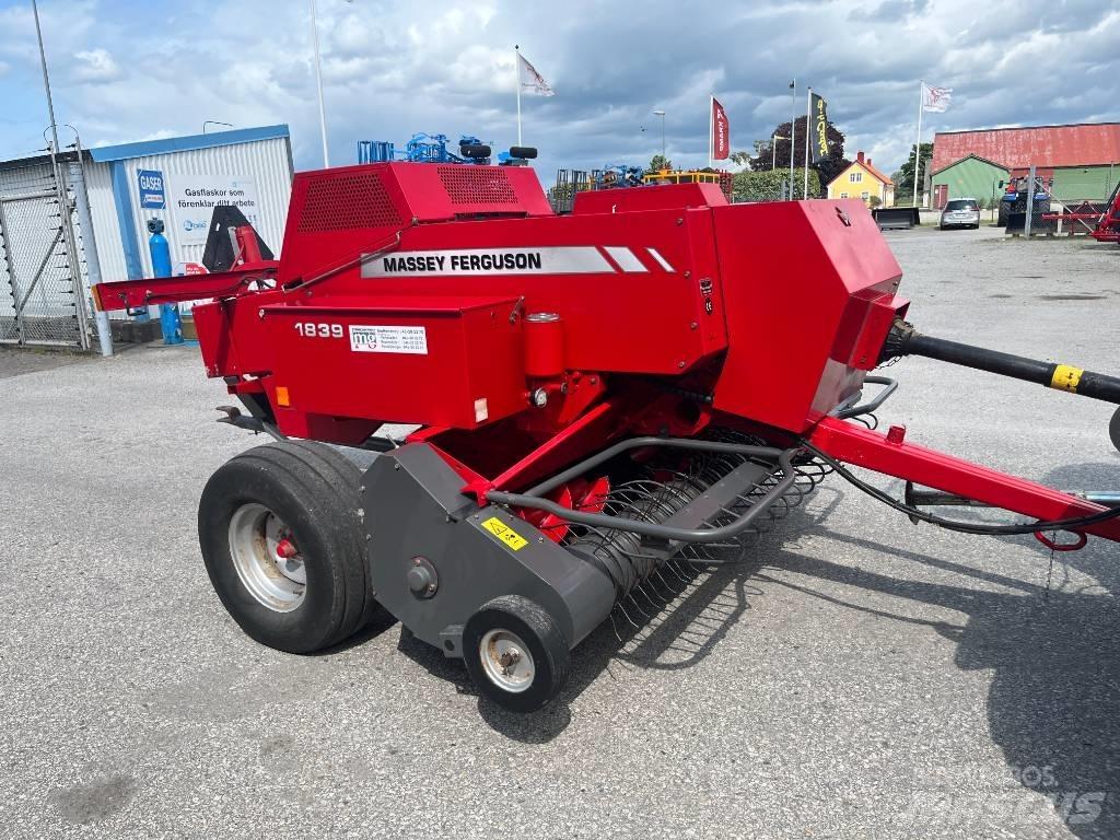 Massey Ferguson 1839 方捆打捆机
