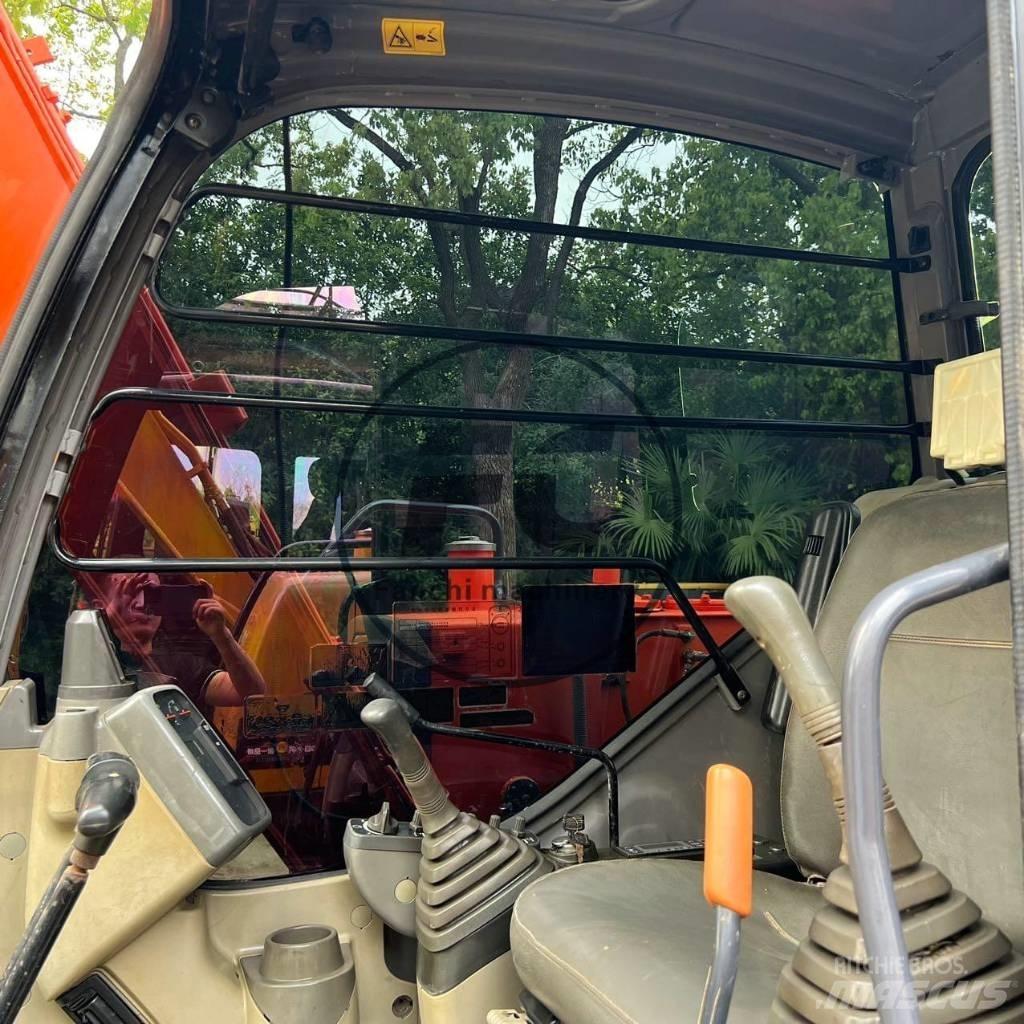 Hitachi ZX 60 小型挖掘机