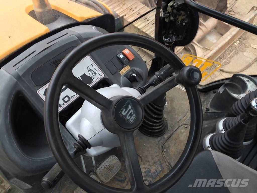 JCB 4CX 反铲装载机