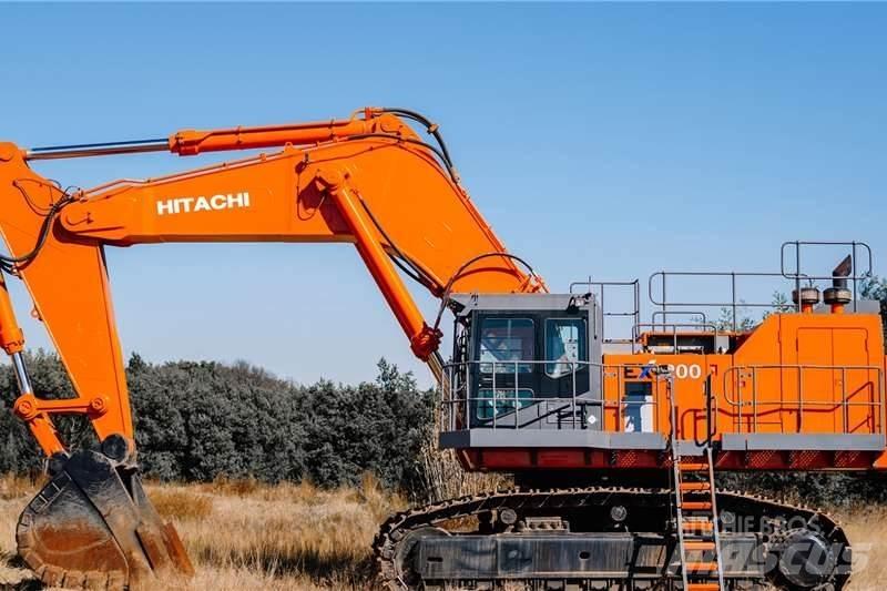 Hitachi EX1200 小型挖掘机