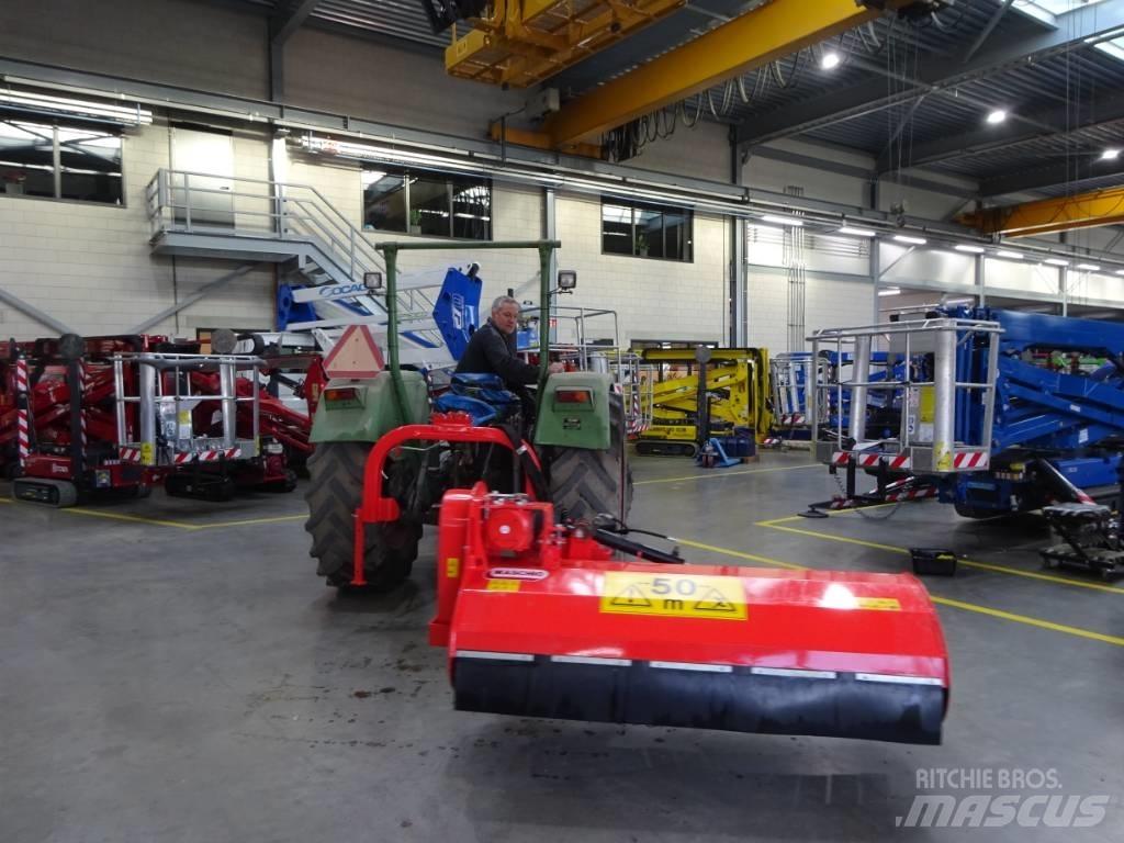 Maschio Giraffa 160 牧场割草机和切顶器