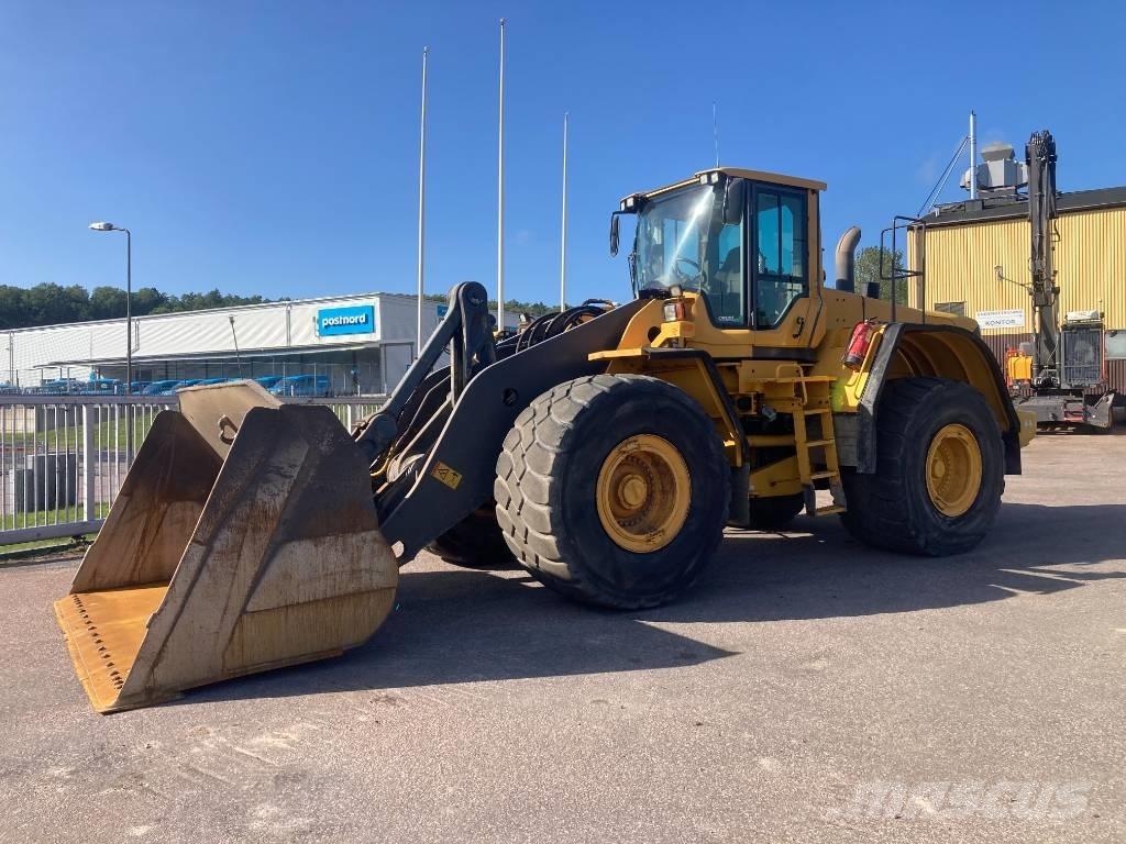 Volvo L 220 F 轮式装载机