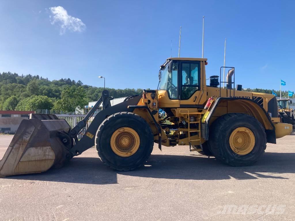 Volvo L 220 F 轮式装载机