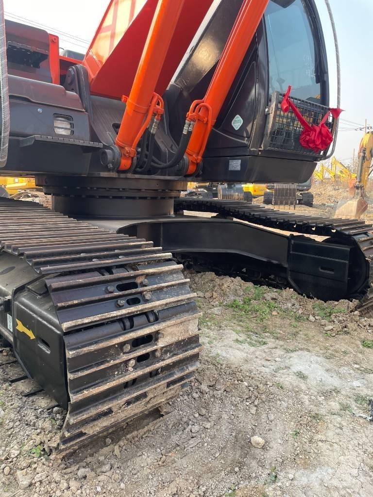 Hitachi ZX 210 履带挖掘机