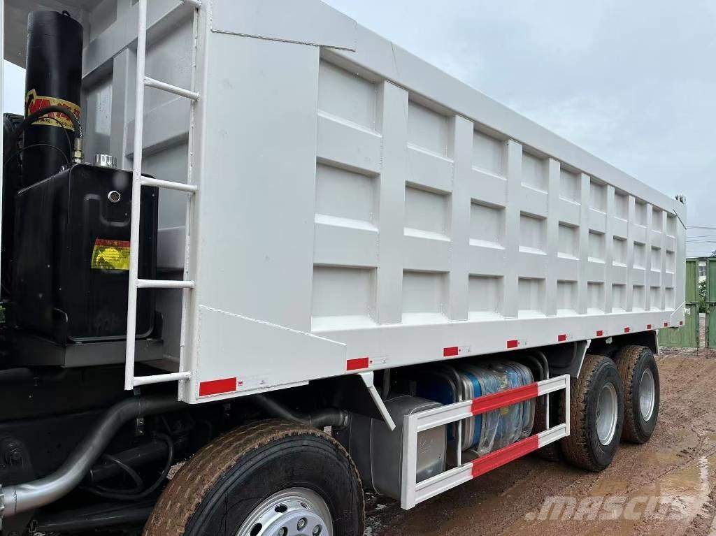 Howo 371hp 8X4 自卸式货车