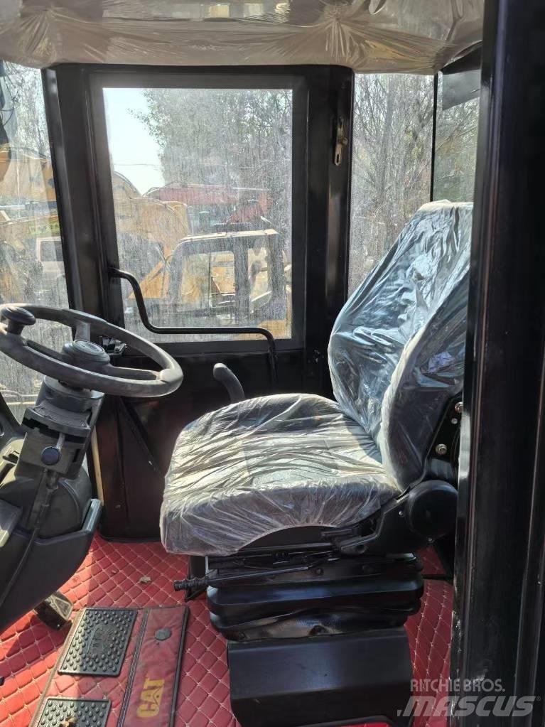 CAT 966H 轮式装载机