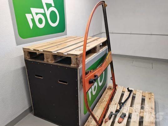 JLG 307 door 驾驶室与内部