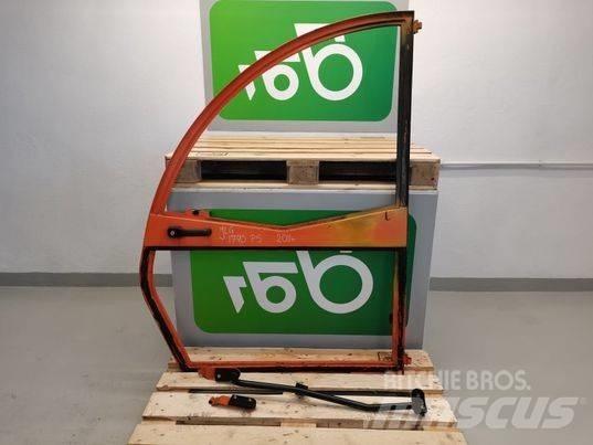 JLG 307 door 驾驶室与内部
