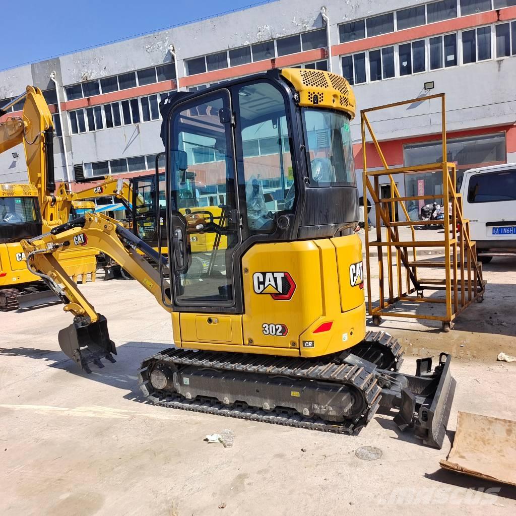 CAT 302 小型挖掘机