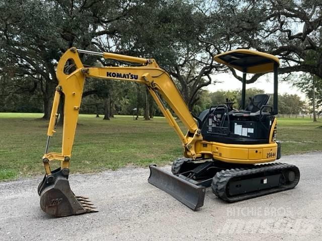 Komatsu PC27MR-2 小型挖掘机