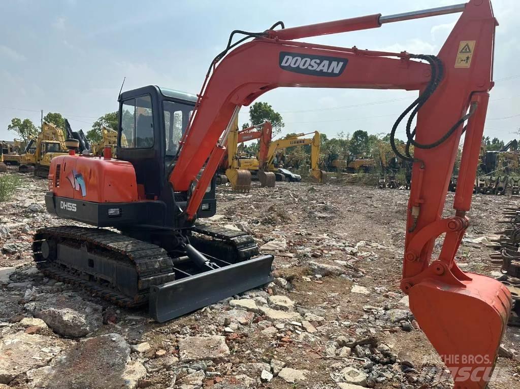 Doosan DH 55 小型挖掘机