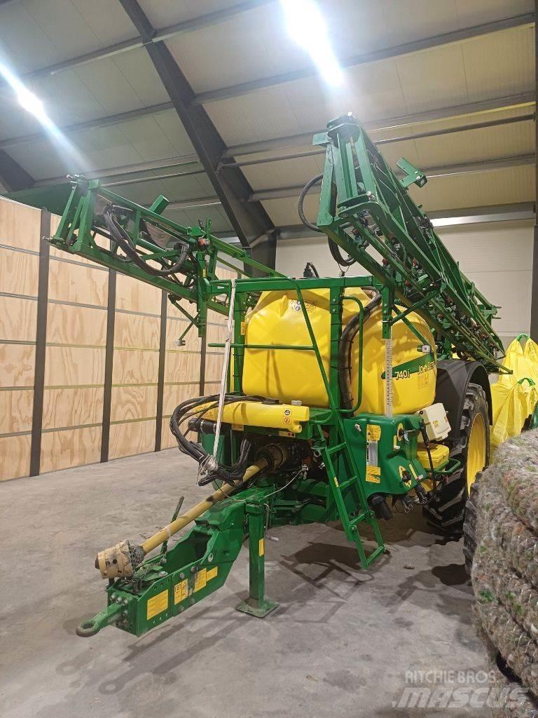 John Deere 740 i 牵引式喷雾机