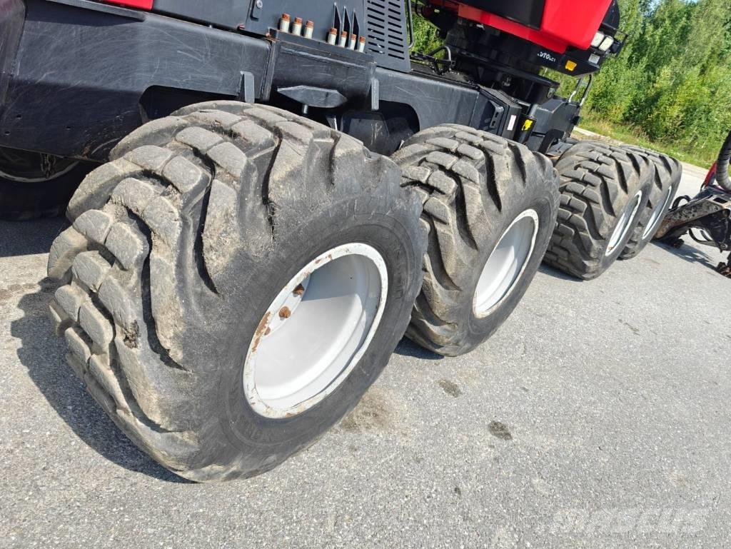 Komatsu 901 XC 收割机