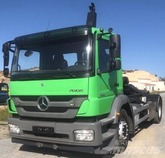Mercedes-Benz 1829 可拆卸式卡车