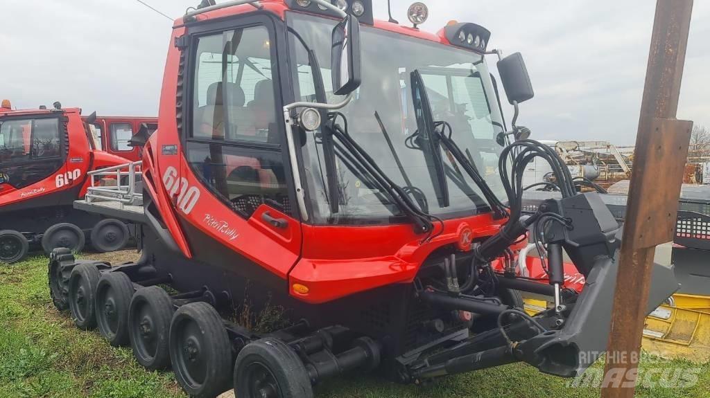  PistenBully  600 铲雪车