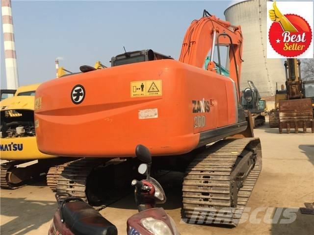 Hitachi ZX 200 履带挖掘机
