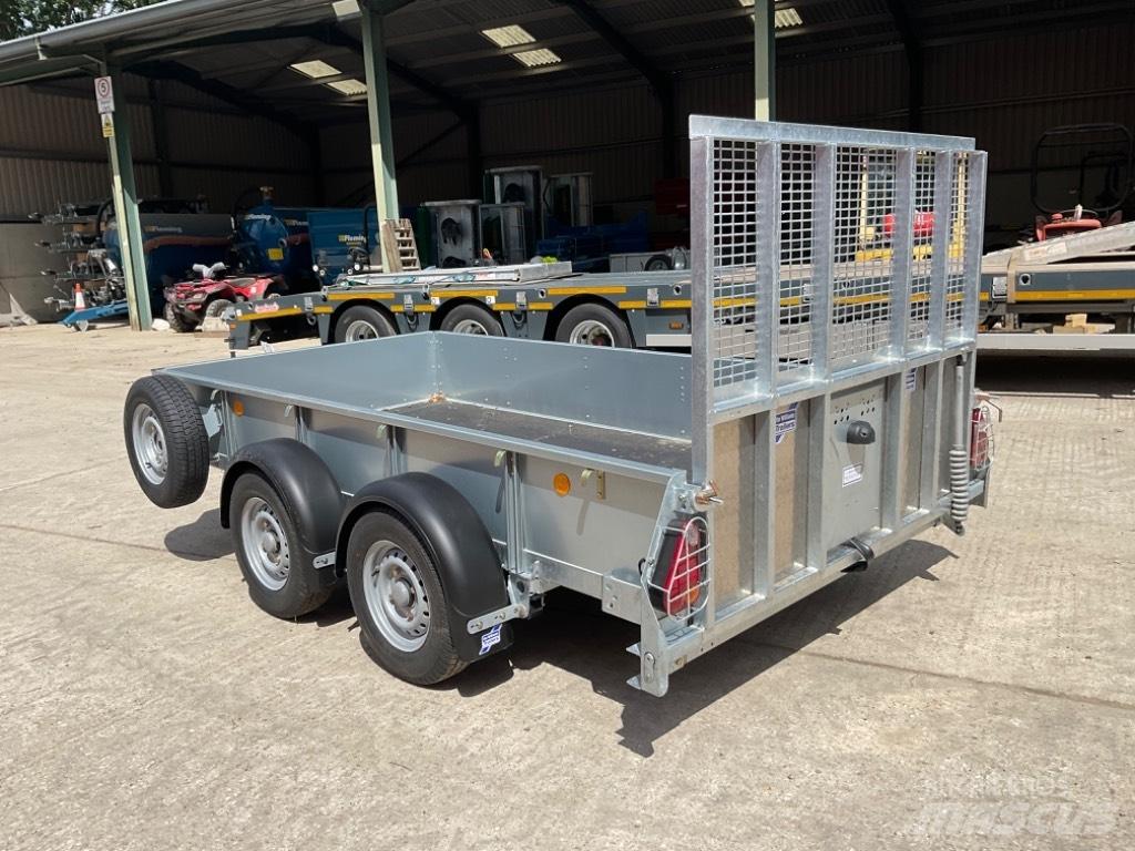 Ifor Williams GD 105 箱式拖车