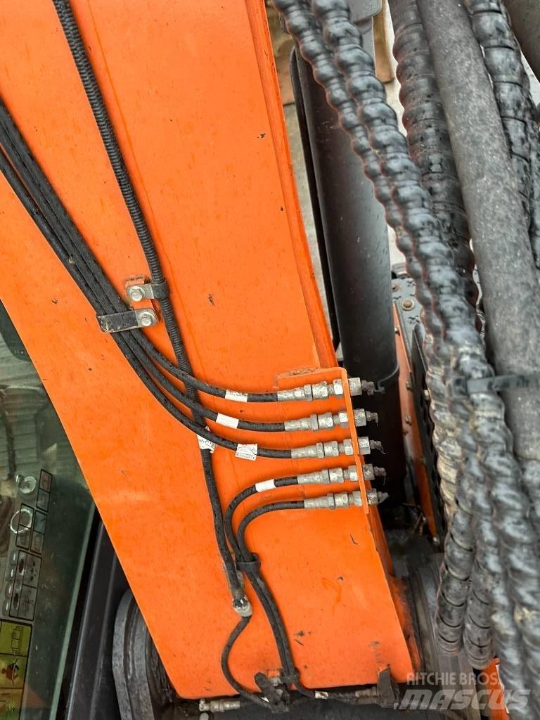 Doosan DX 140 LCR 履带挖掘机