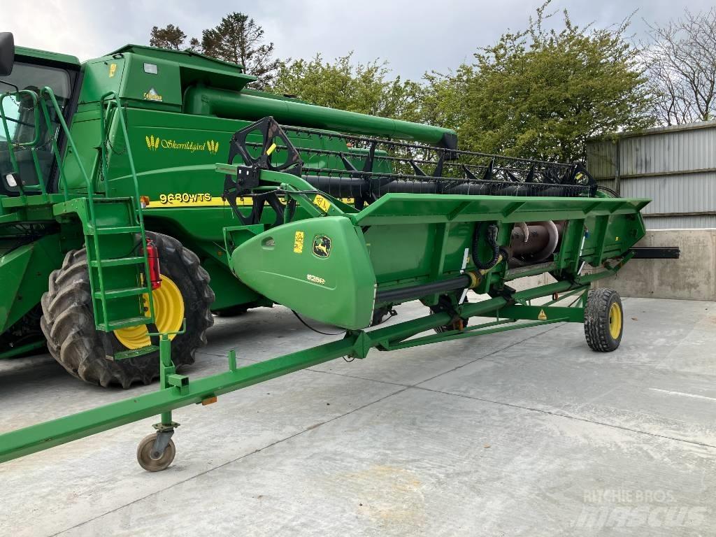 John Deere 9680 WTS 联合收割机