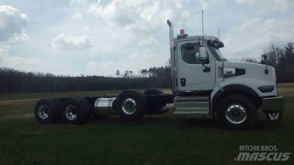 Western Star 49 X 平板车