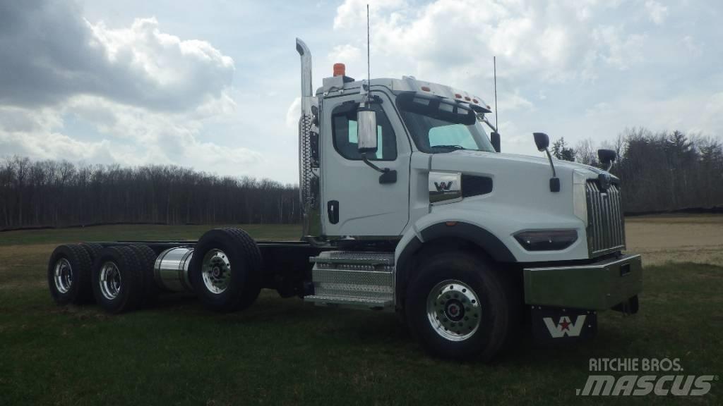 Western Star 49 X 平板车
